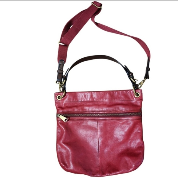 Fossil red genuine cowhide pebbled leather crossbody shoulder bag brass Hardware - Picture 2 of 9